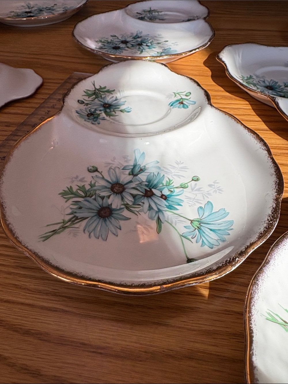 Royal Albert Marguerite Porcelain lunch Serving Plates